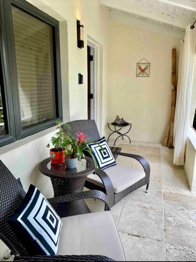 Entire Private Beautiful 2 Bedroom Plus Den House With Gated Front&Back Yard And Free Parking 10Min Drive To Miami Beach Luaran gambar