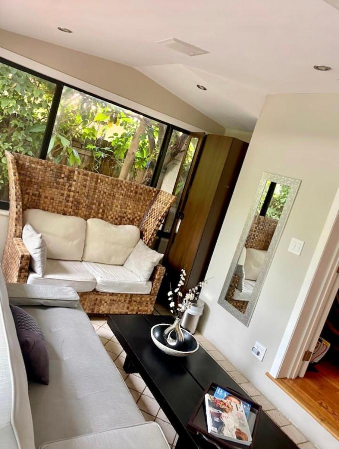 Entire Private Beautiful 2 Bedroom Plus Den House With Gated Front&Back Yard And Free Parking 10Min Drive To Miami Beach Luaran gambar
