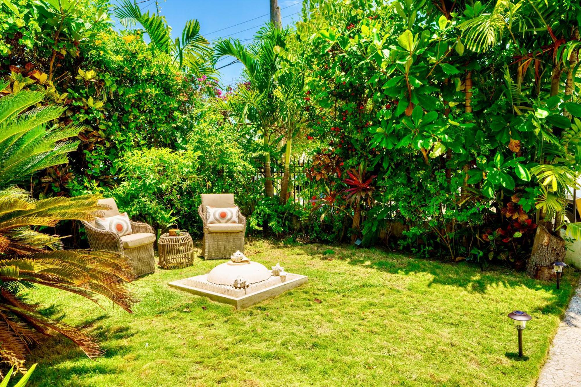 Entire Private Beautiful 2 Bedroom Plus Den House With Gated Front&Back Yard And Free Parking 10Min Drive To Miami Beach Luaran gambar