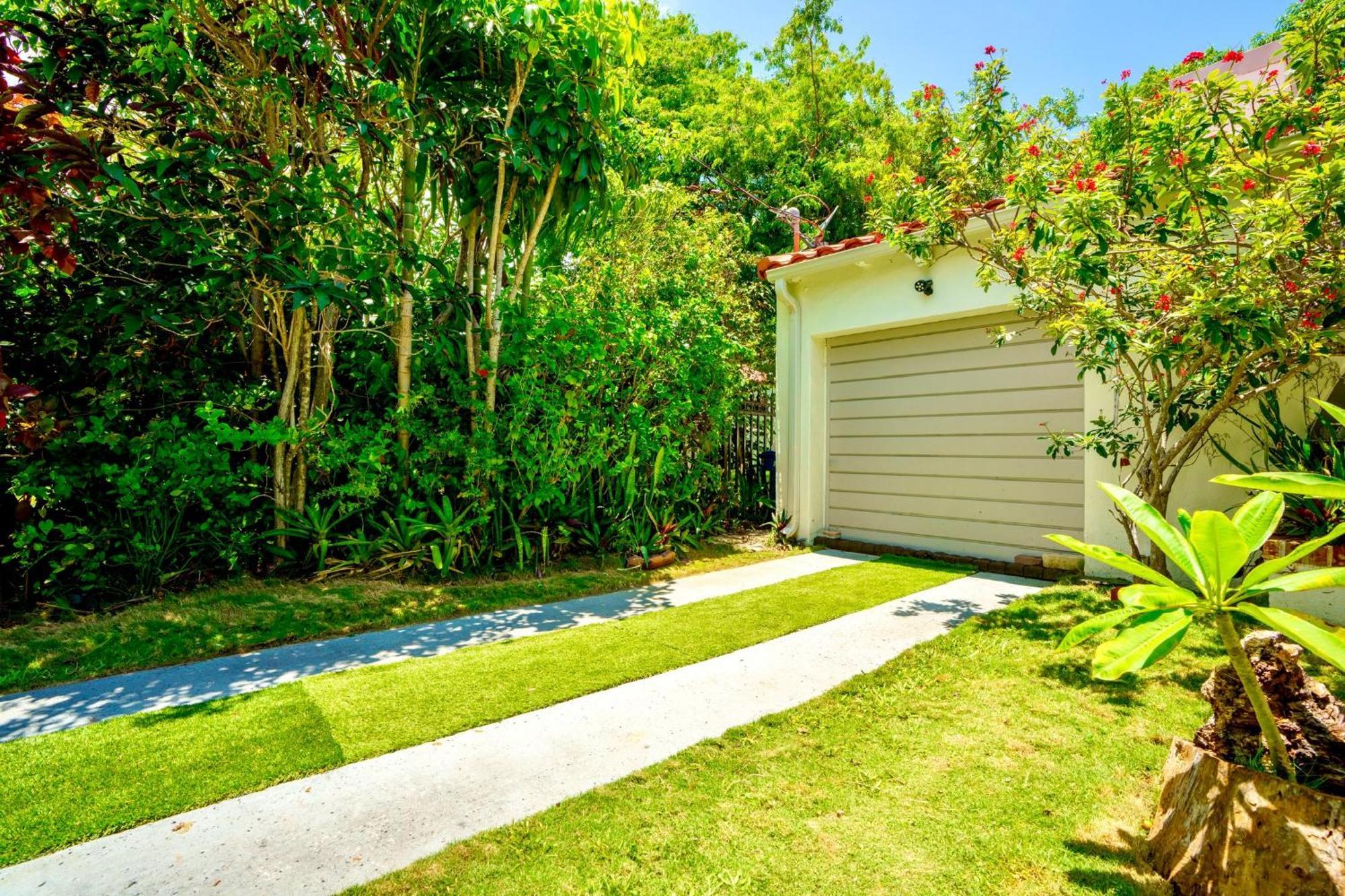 Entire Private Beautiful 2 Bedroom Plus Den House With Gated Front&Back Yard And Free Parking 10Min Drive To Miami Beach Luaran gambar